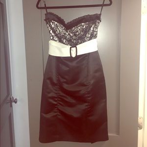 Betsey Johnson Black / white belted strapless